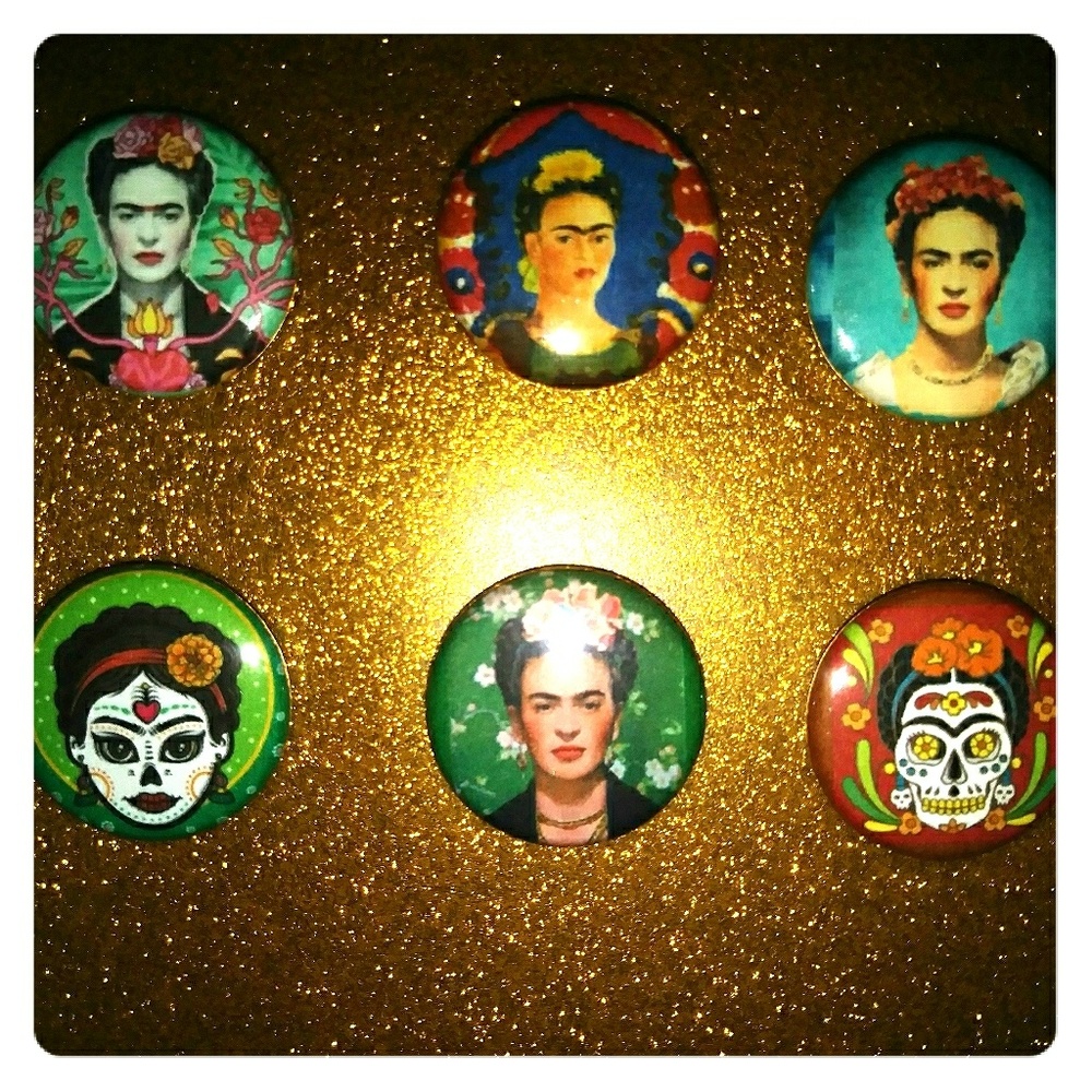 Set of 6 Frida Kahlo buttons